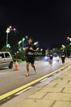 Runner Photo 4284301