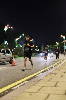 Runner Photo 4284304