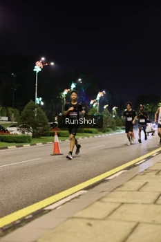Runner Photo 4284382