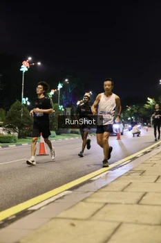 Runner Photo 4284385
