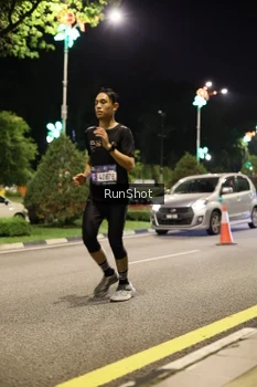 Runner Photo 4284435