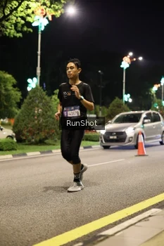 Runner Photo 4284441