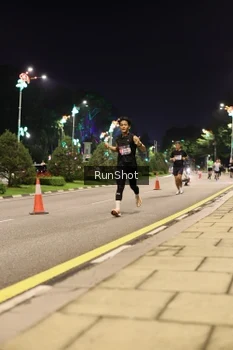 Runner Photo 4284456