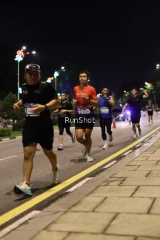Runner Photo 4284535