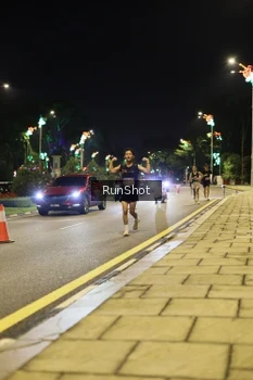 Runner Photo 4284573