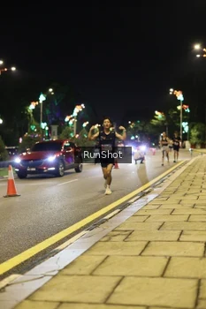 Runner Photo 4284587