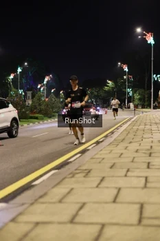 Runner Photo 4284595