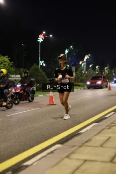 Runner Photo 4284614