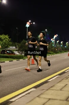 Runner Photo 4284633