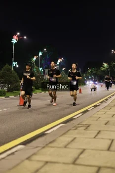 Runner Photo 4284635