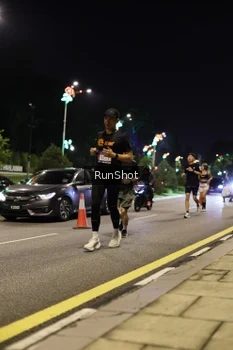 Runner Photo 4284693