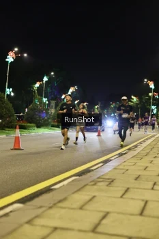 Runner Photo 4284696
