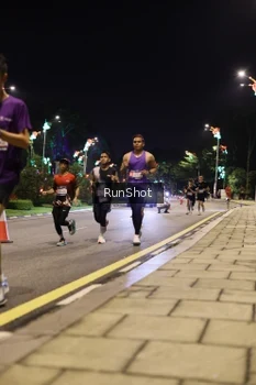 Runner Photo 4284764