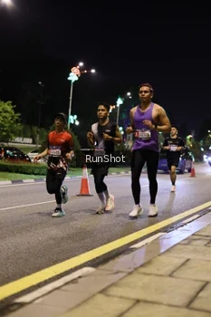 Runner Photo 4284771
