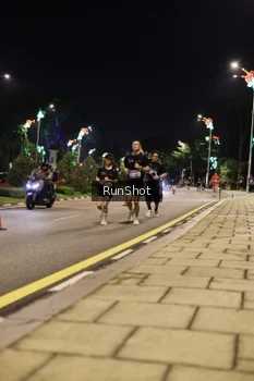 Runner Photo 4284773