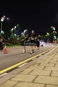 Runner Photo 4284780