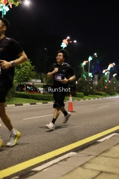 Runner Photo 4284800