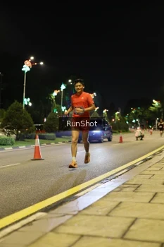 Runner Photo 4284812