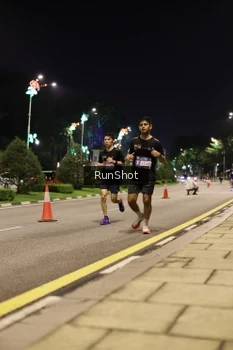 Runner Photo 4284823