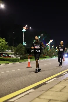 Runner Photo 4285035