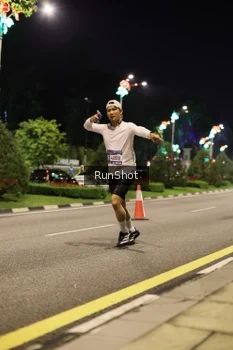 Runner Photo 4285062