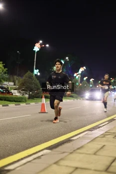 Runner Photo 4285071