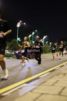 Runner Photo 4285115