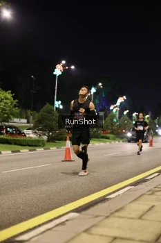 Runner Photo 4285181