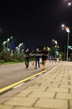 Runner Photo 4285199