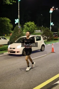 Runner Photo 4285666