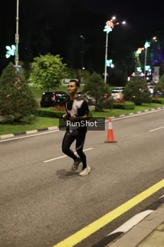 Runner Photo 4285709