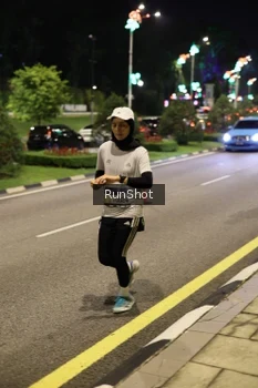 Runner Photo 4285715