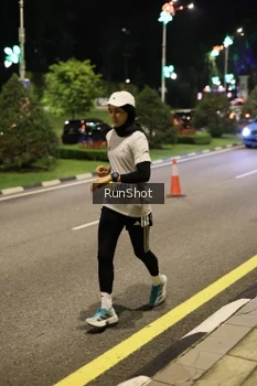 Runner Photo 4285716