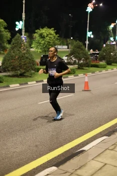 Runner Photo 4285734