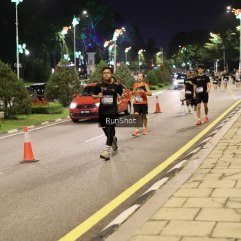 Runner Photo 4285785