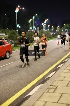 Runner Photo 4285791