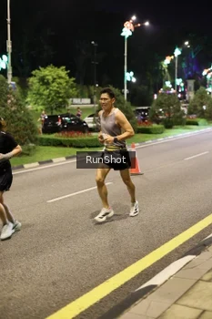 Runner Photo 4285848