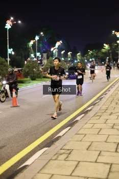 Runner Photo 4285874