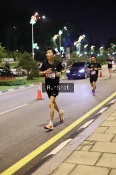 Runner Photo 4285877