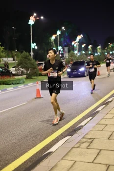 Runner Photo 4285878
