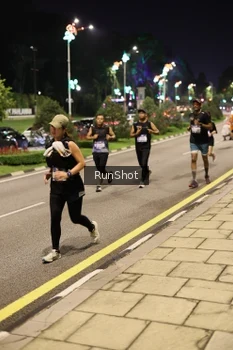 Runner Photo 4285971