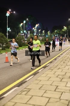 Runner Photo 4286110