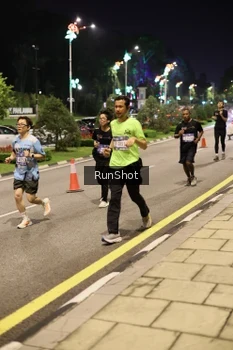 Runner Photo 4286125