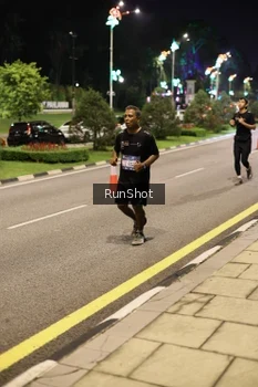 Runner Photo 4286130