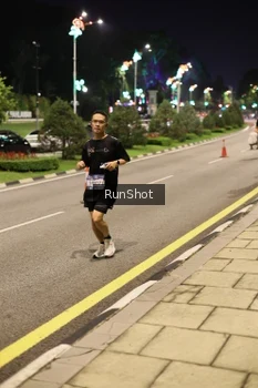 Runner Photo 4286281