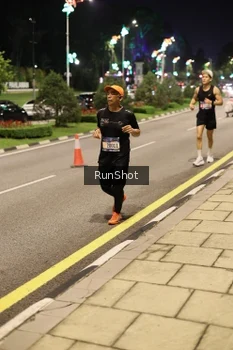 Runner Photo 4286328