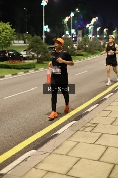 Runner Photo 4286330