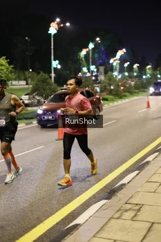 Runner Photo 4286379