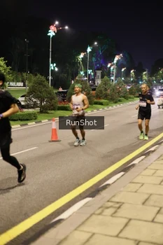 Runner Photo 4286380
