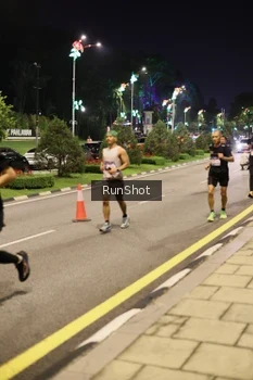 Runner Photo 4286383